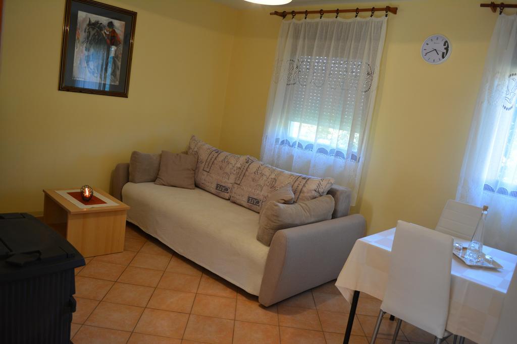 Holiday Home Lana Saborsko Bagian luar foto